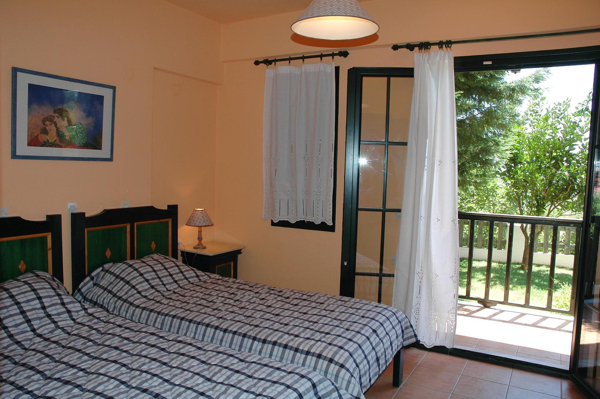 Hotel Ledra มาราโธคามปอส ภายนอก รูปภาพ